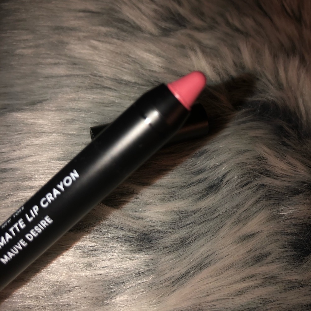 š Laura Geller Matte Lip Crayon - Picture 3 of 3
